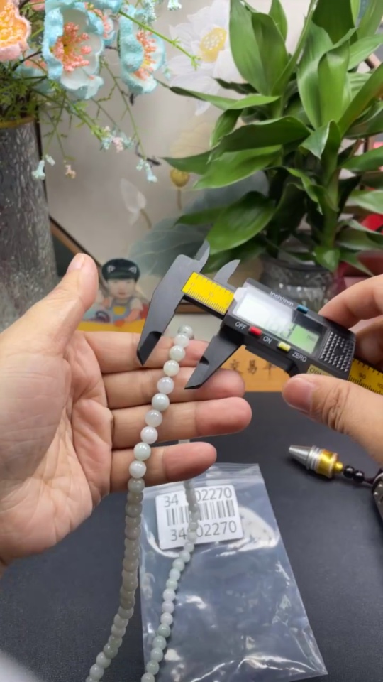 F34002270 Jadeite Beaded Necklace Approx. 7.5mm Non-Gold Total Weight Approx. 53.5g