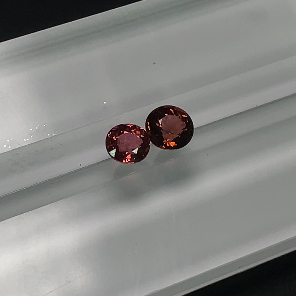 C12375531 Tourmaline Rough Stone Approx.2.25ct Size 6.5*6.5mm Sold in Pair Total Weight 14.018g