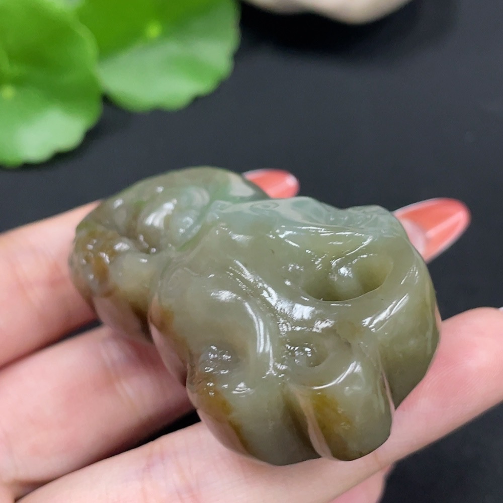 H34017327 Hetian Jade Pendant, Auspicious Beast, Total Weight Approx. 79.6g