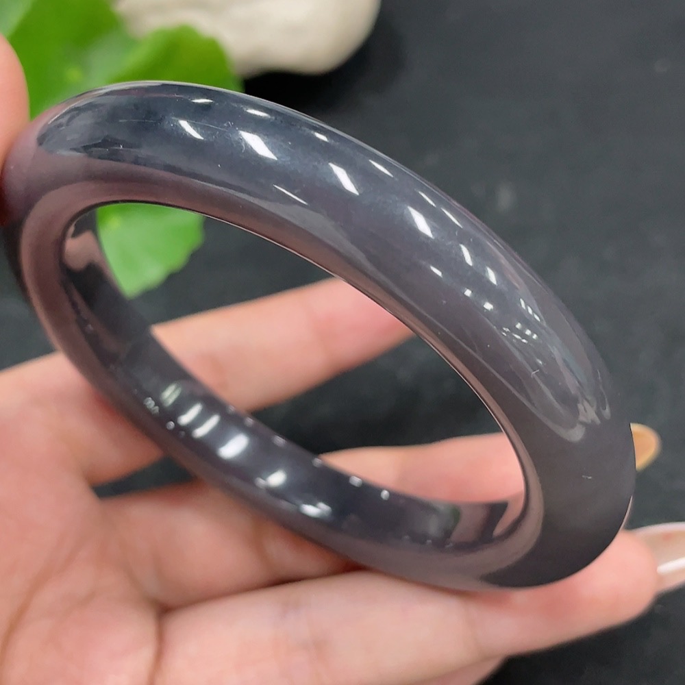 H31664486 Hetian Jade Round Bracelet Size 60.8 Total Weight Approx. 86.3g