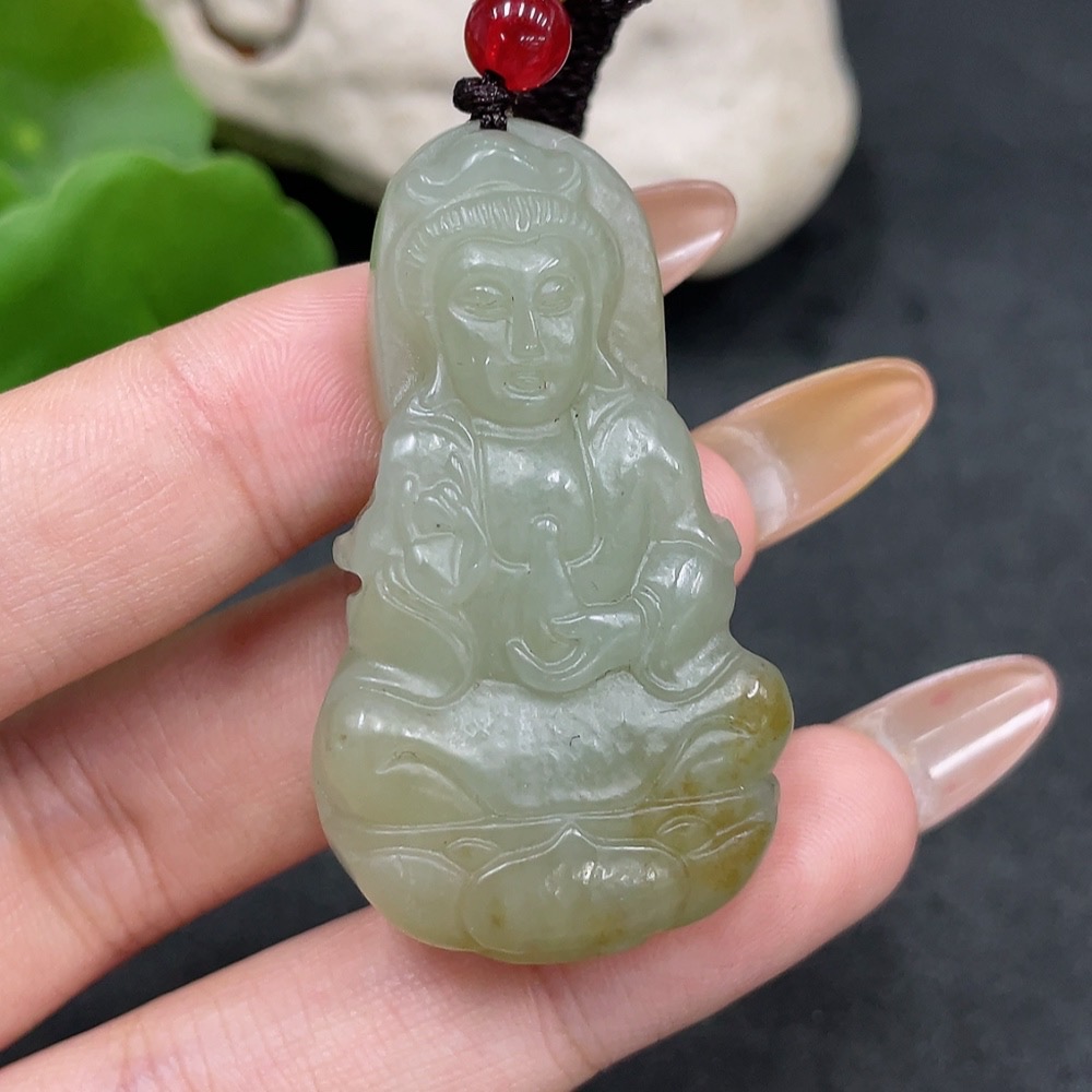 H32777725 Hetian Jade Pendant Guanyin Total Weight (including rope) 22.8g