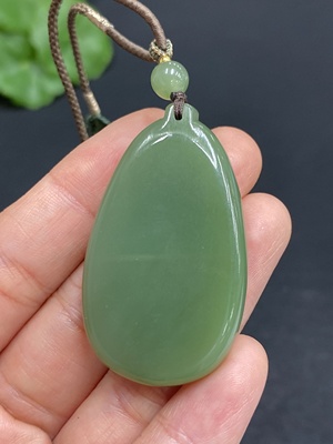 H28281210 Hetian Jade Plain Pendant