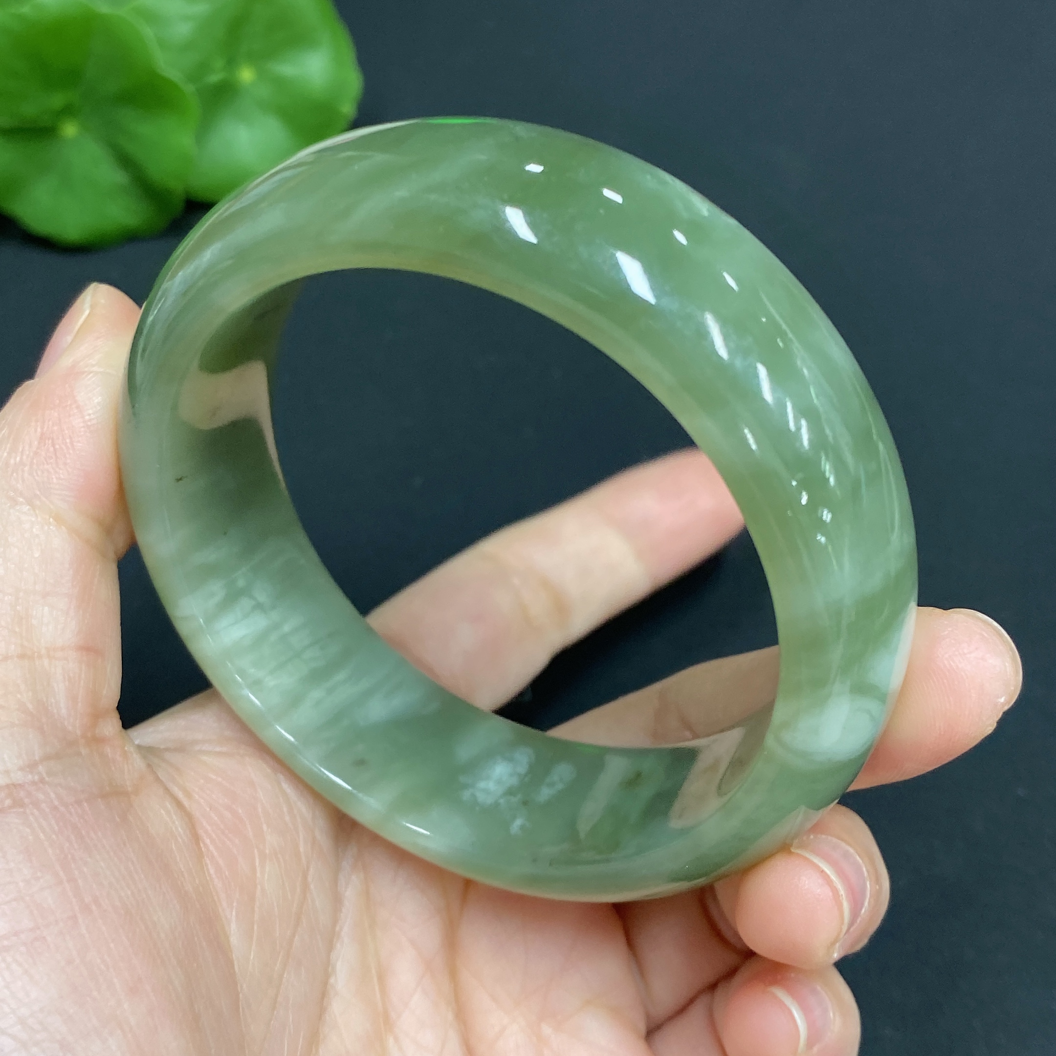 H26037942 Hetian Jade Round Bracelet (Size 56.8, Total Weight Approx. 79g, Contains Other Mineral Components)