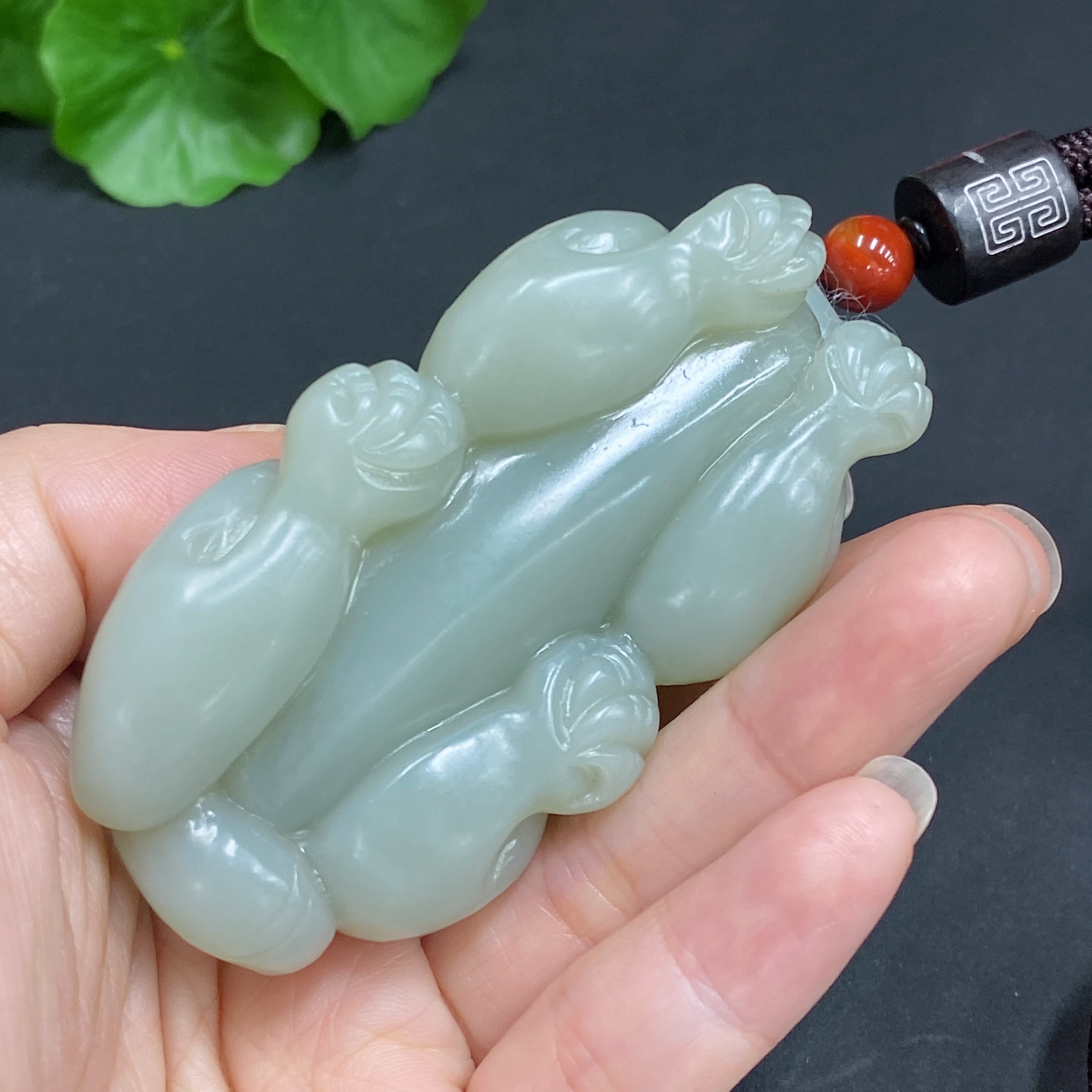 H22526449 Hetian Jade Handheld Carving Pi Xiu Total Weight (with rope) 137.4g