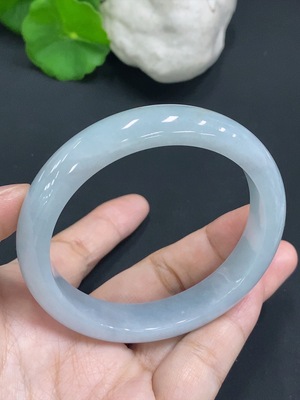 F26973721 Jadeite Regular Round Bangle, Total Weight Approx. 57.34g, Inner Diameter 58