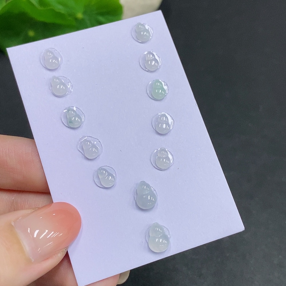 F34035695 Jadeite Inlaid Pieces Sell as a Lot