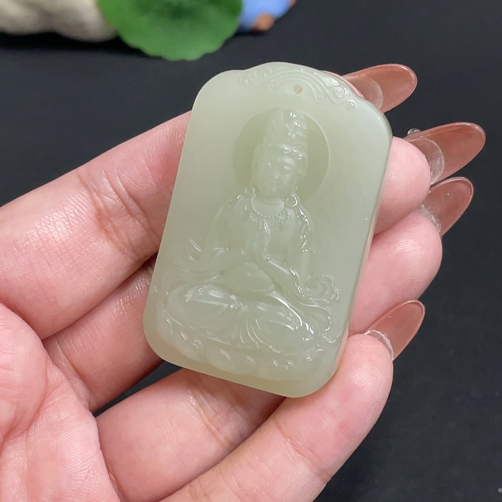 H35101352 Hetian Jade Pendant Guanyin Total Weight Approx. 39.5g
