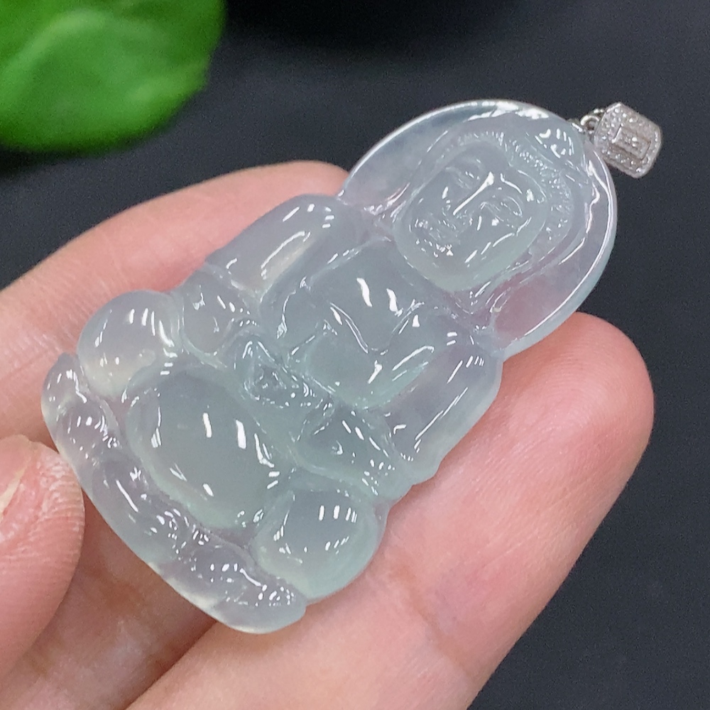 F34962399 Jadeite Guanyin Pendant with 18K Gold Clasp, Total Weight Approx. 7.7g (Set with Diamonds)