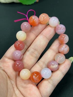 H42979006 盐源玛瑙手串 卡12.8mm左右 仅红色 货品总重约49.5g