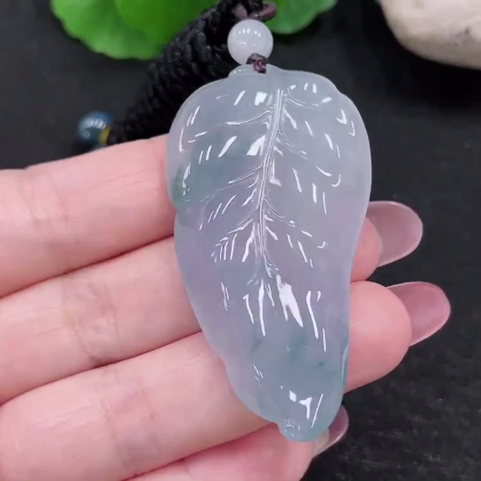 F32809328 Jadeite Leaf Pendant Total Weight Approx. 25.8g (including rope weight)