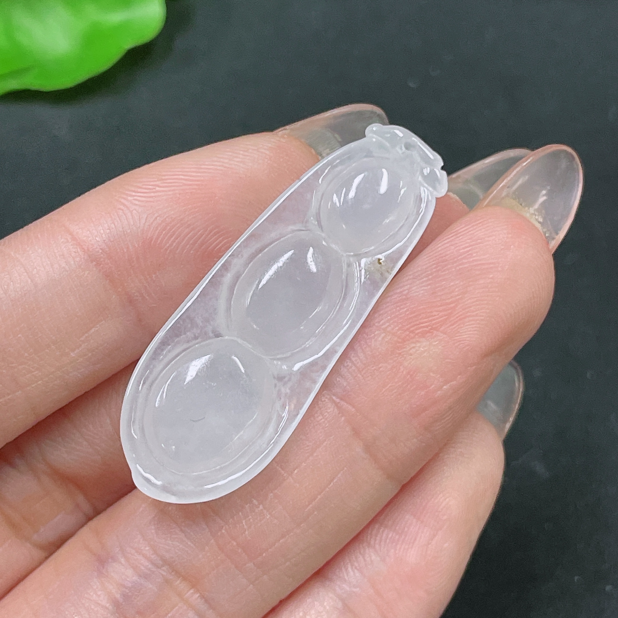 F34047634 Jadeite pendant bean total weight about 4.57g