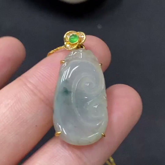 F29357739 Jadeite Pendant Main Body 18k Rest Non-Gold Total Weight with Chain Approx. 4.33g