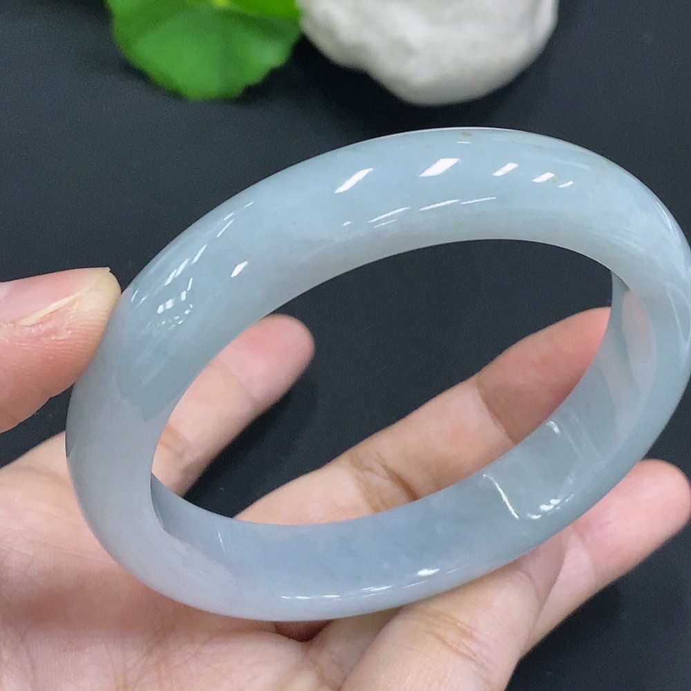 F26973721 Jadeite Regular Round Bangle, Total Weight Approx. 57.34g, Inner Diameter 58