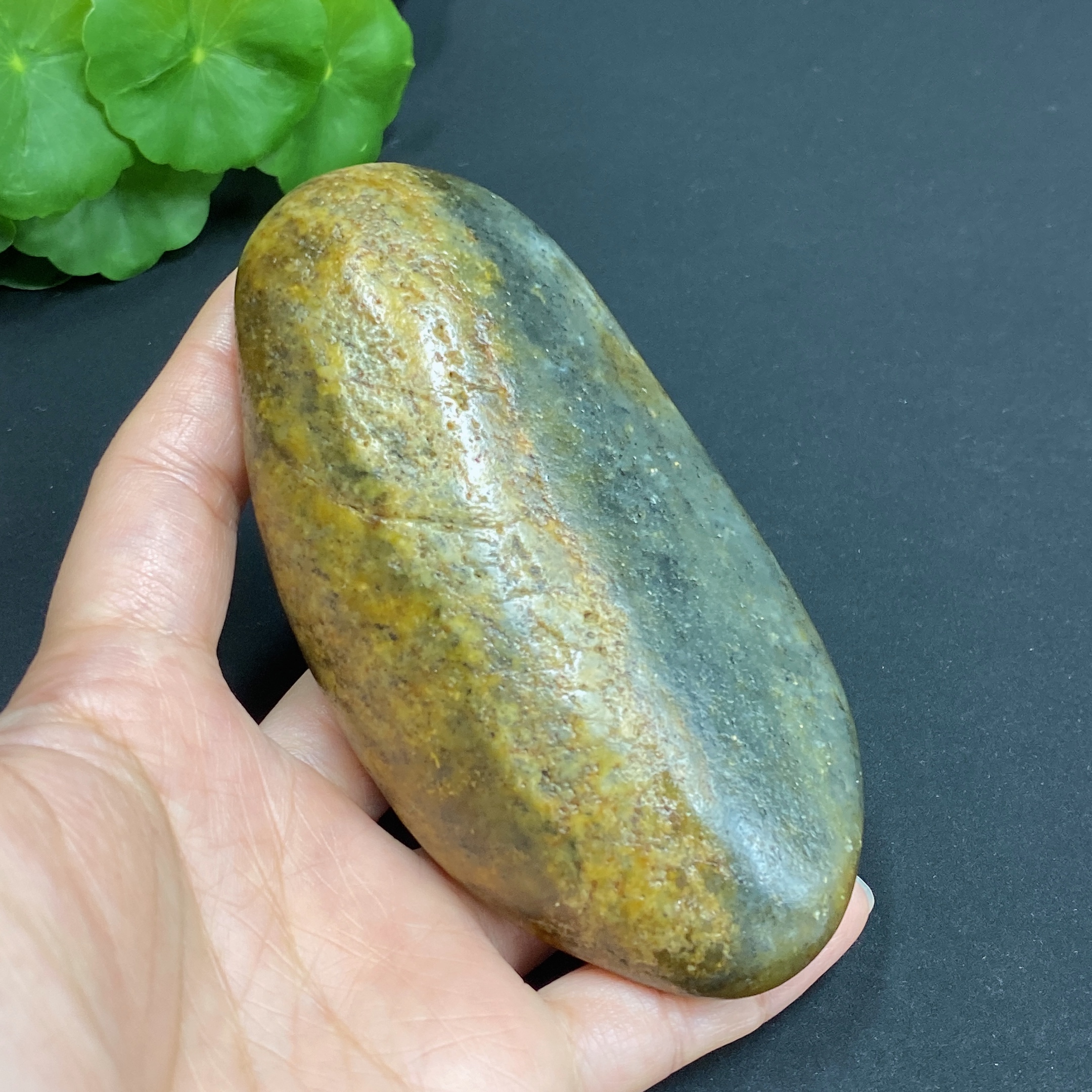 H29329996 Hetian Jade, total weight about 234.3g, undetermined skin color origin, contains other mineral components