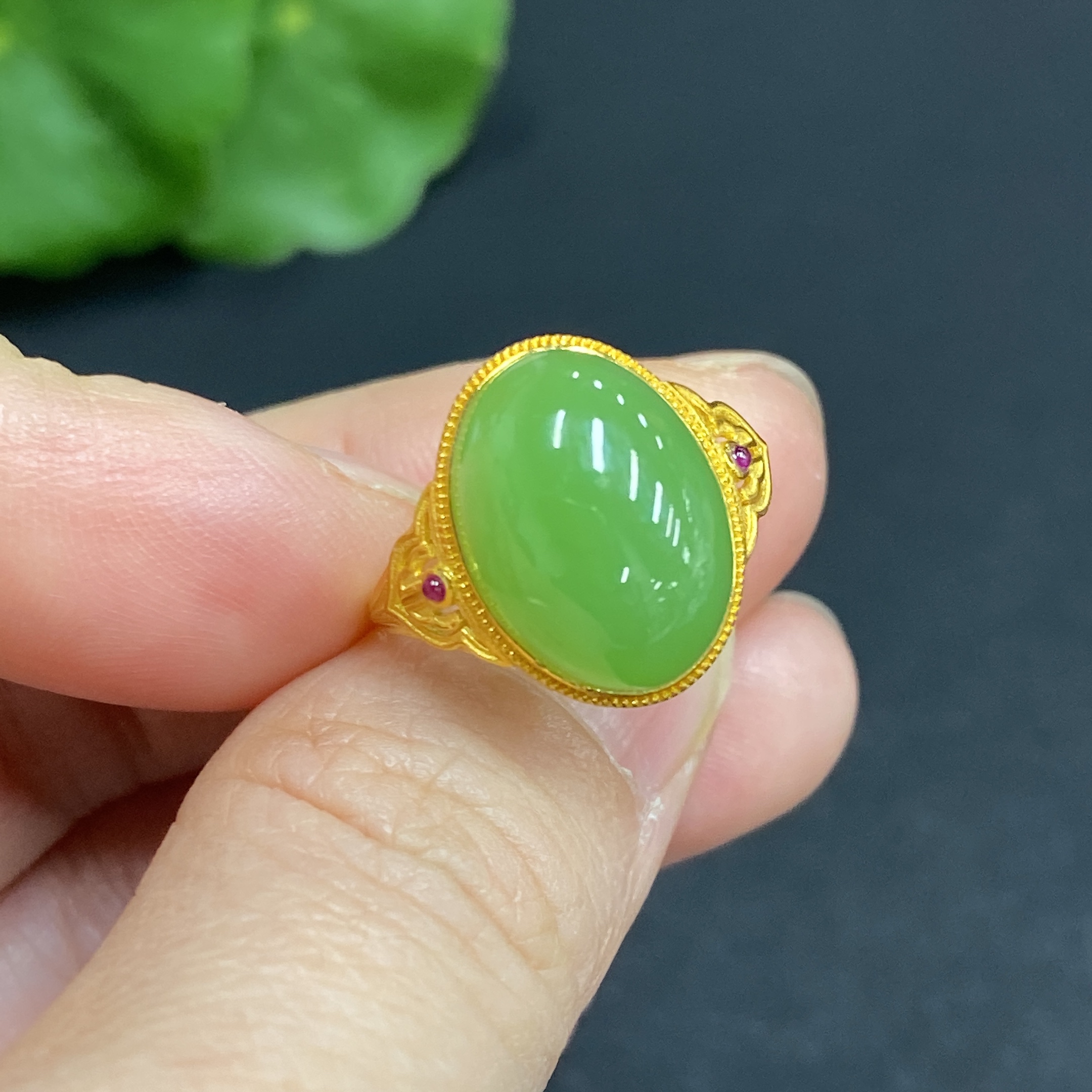 H33939492 Hetian Jade Cabochon Inlaid Ring Size 13, 75% Gold Band, 68% Gold Mount, Total Weight Approx. 2.6g