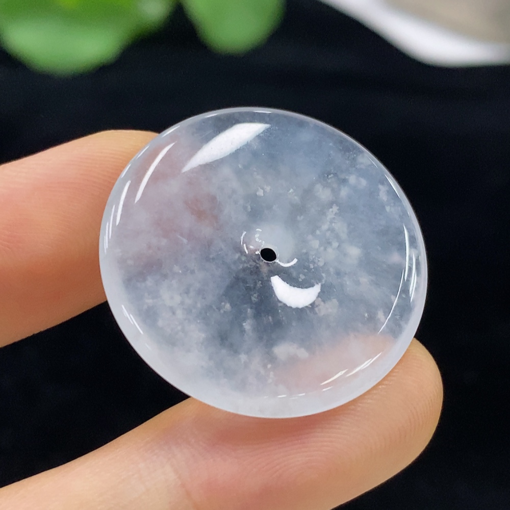 F33912281 Jadeite Peace Knot Pendant, Total Weight Approximately 6.35g