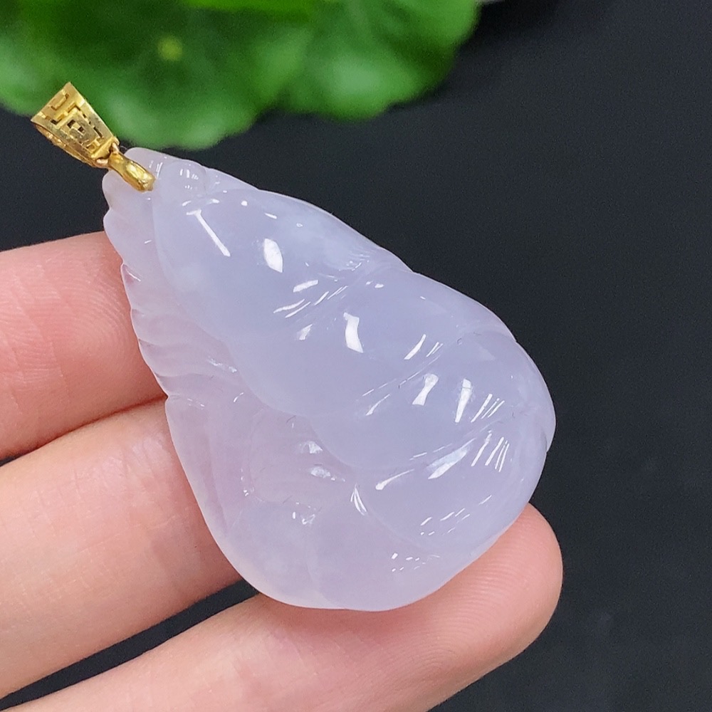 F32758266 Jadeite Crayfish Pendant with 18K Gold Clasp, Total Weight Approximately 17g