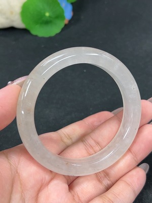 H41946014 非洲翠(独龙玉)正圈手镯 圈口56.3 货品总重约45.7g