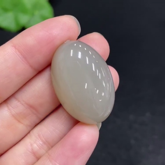 H34037006 Hetian Jade Cabochon