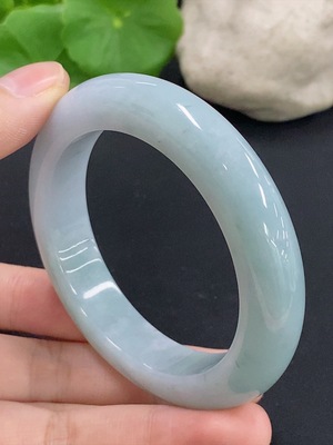 F46600383 翡翠正圈手镯 圈口52.3 货品总重约62.38g