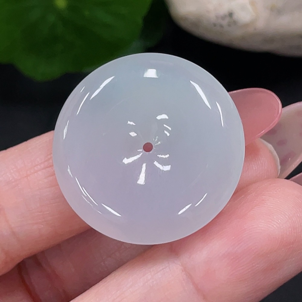 F34031907 Jadeite Peace Knot Pendant Total Weight Approx. 8.09g