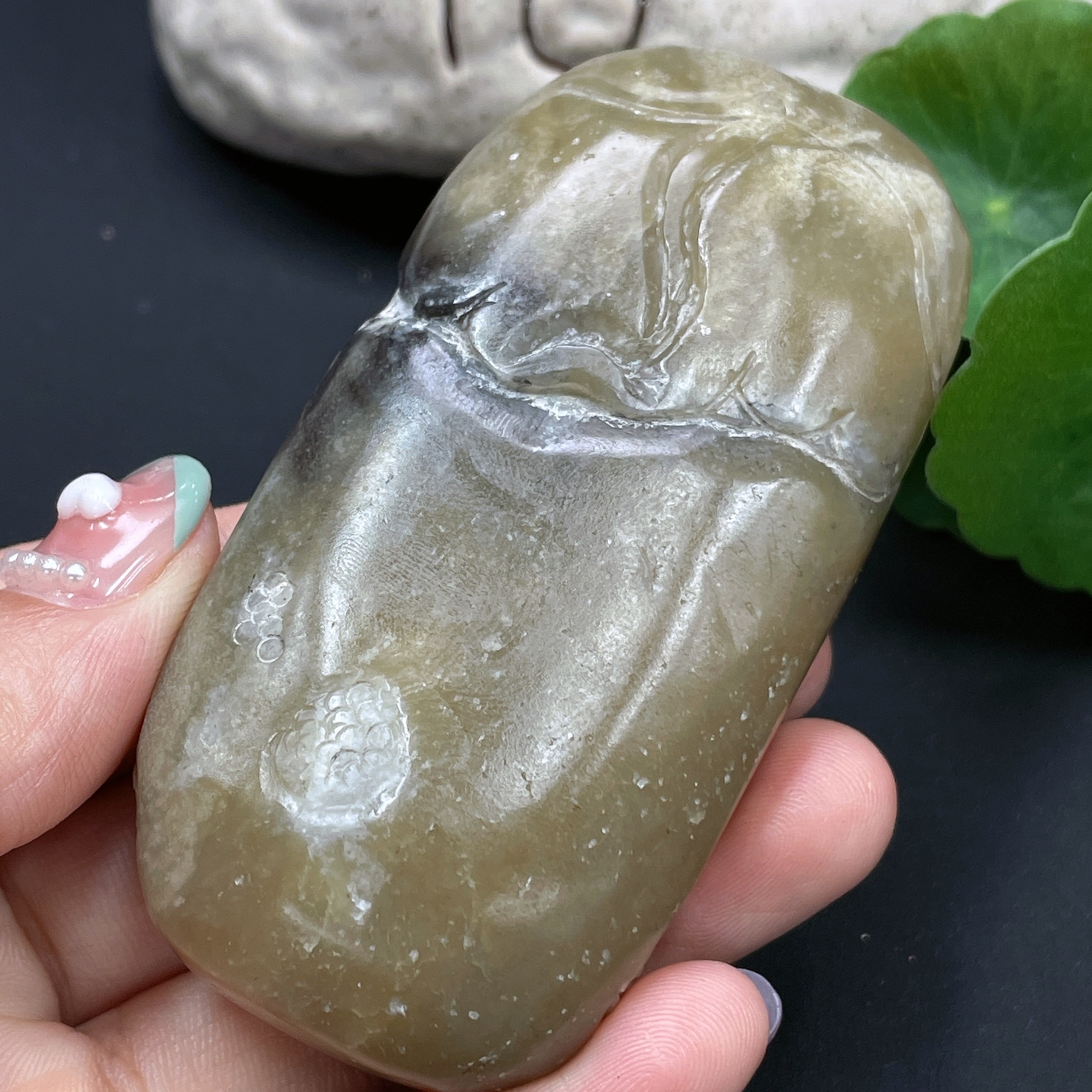 H17880663 Hetian Jade Handheld Ornament - Fortune from All Directions, Total Weight Approx. 133.3g