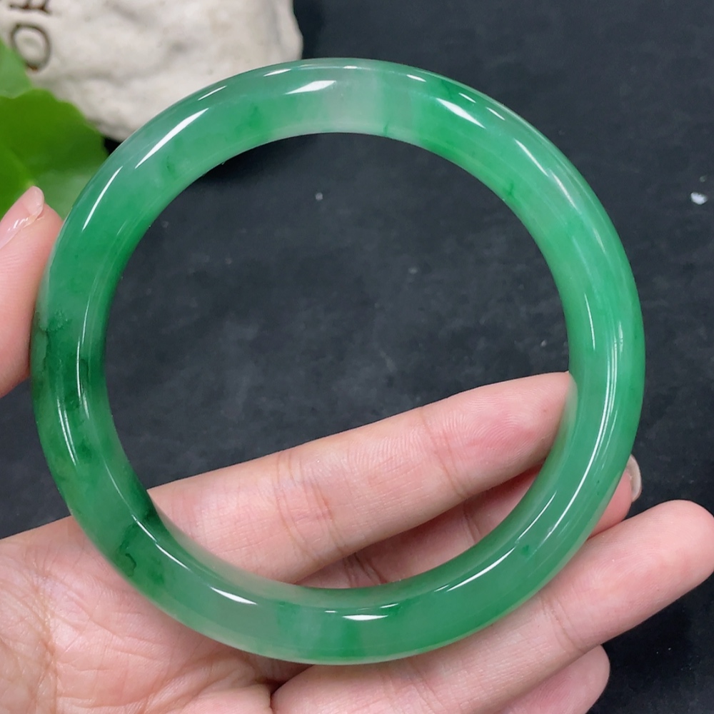 H31581423 African Emerald (Dulong Jade) Round Bracelet