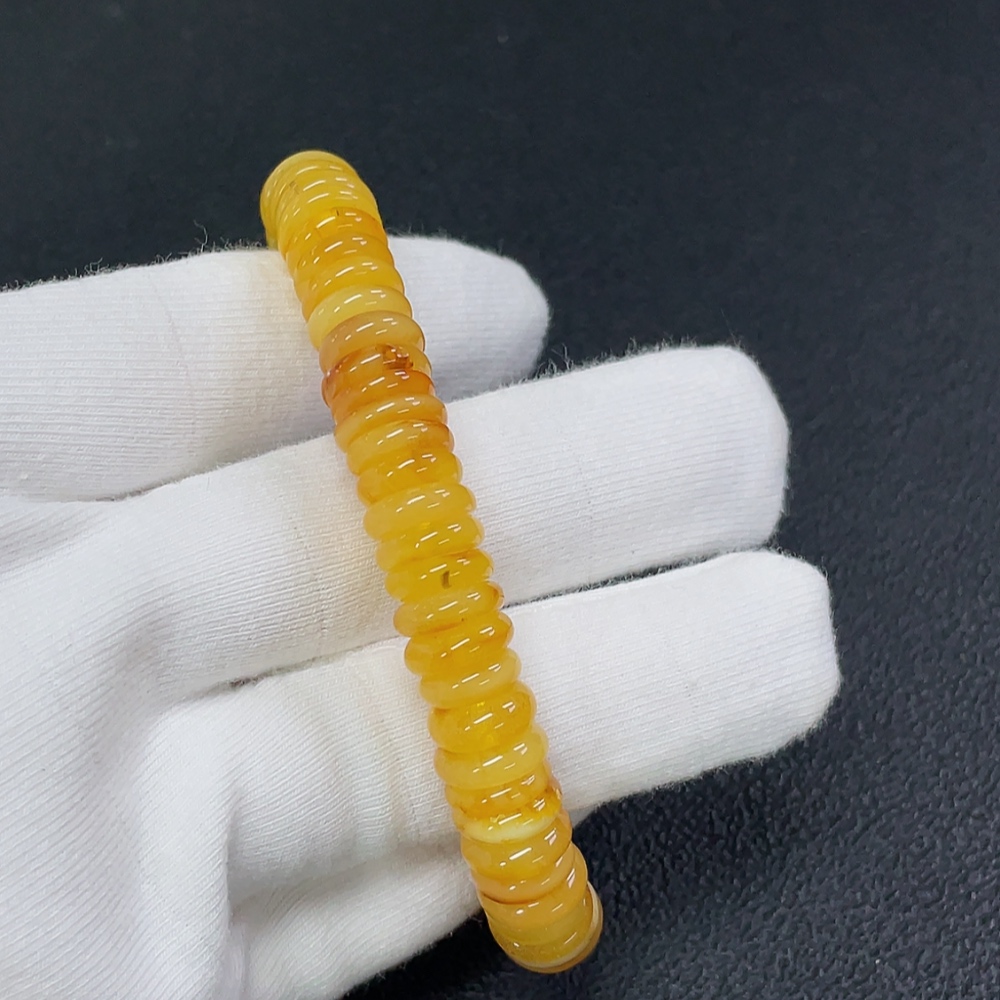 C28301995 Amber Beeswax Bracelet, Total Weight Approx. 12.65g, Size Approx. 9.7mm