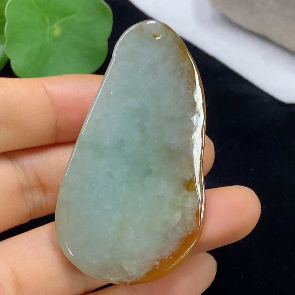 F34974336 Jadeite Pendant, Total Weight Approximately 28.43g, Color Origin of Yellow Part Undetermined
