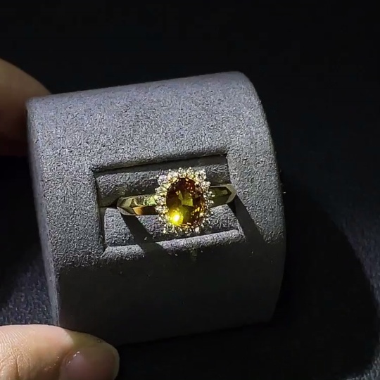 C24712154 Sapphire Inlaid Ring  18k Gold  Size 15  Total Weight Approx. 5.34g  Color Origin Undetermined