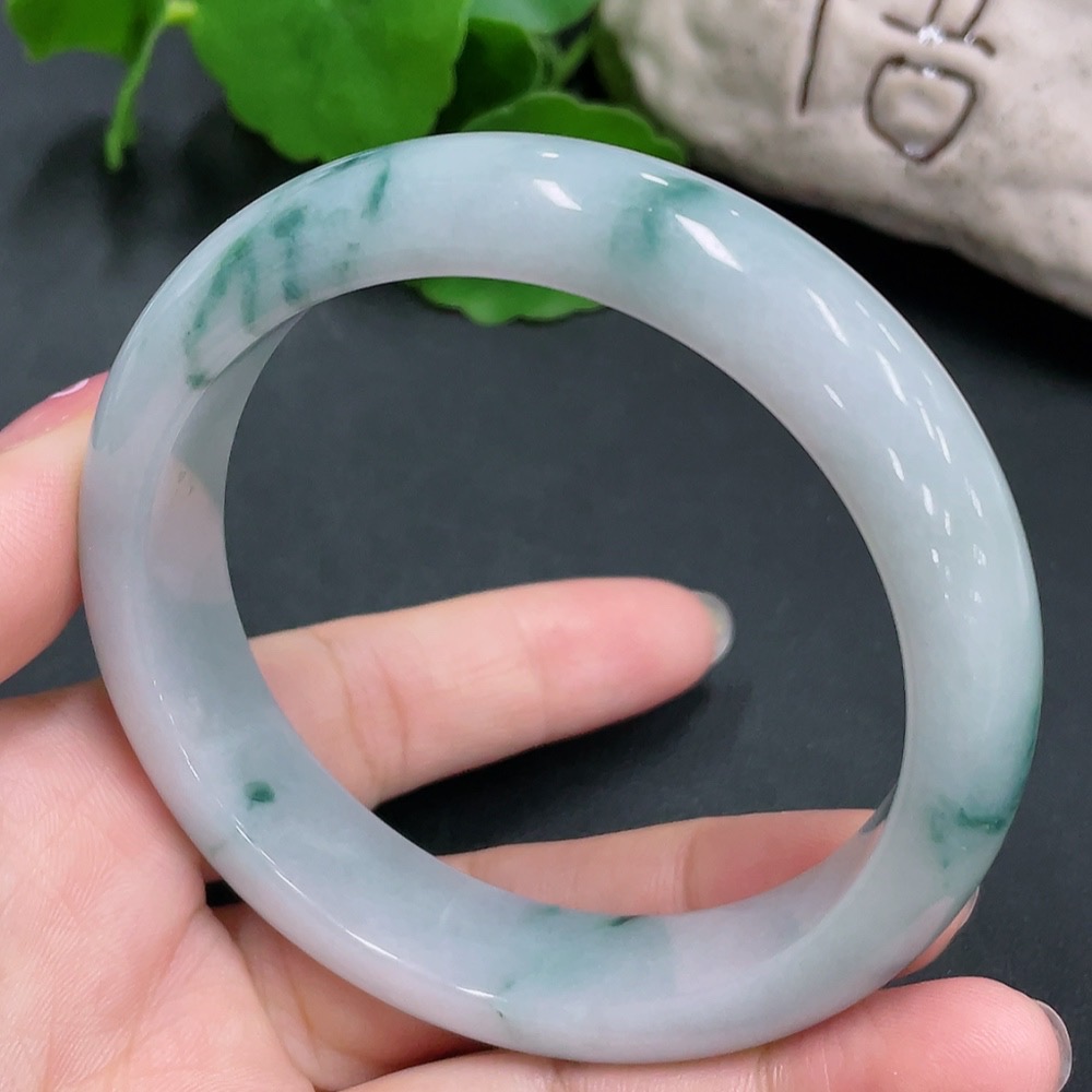 F20243106 Jadeite Bangle 59.3mm 68.074g