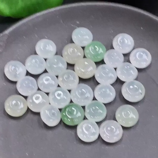 F34023187 Jadeite Beads Sell as a Lot