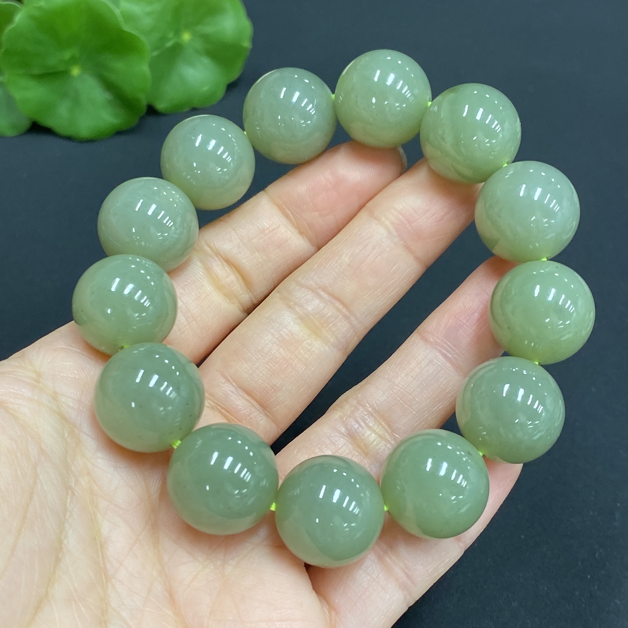 H28188300 Hetian Jade Bracelet   Approx. 15.6mm    Total Weight Approx. 80g