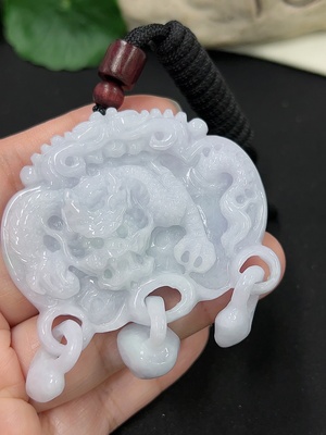 F46547758 翡翠龙牌挂件 货品总重约49.85g