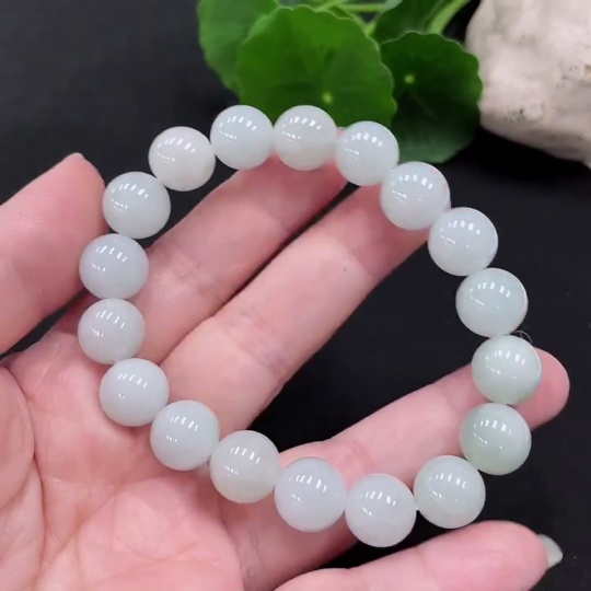 F31626800 Jadeite Bracelet, approximately 11mm, total weight about 40.3g