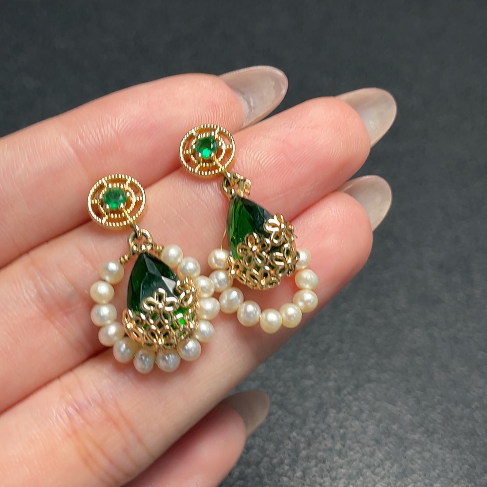 C34992220 Pearl Earrings with Non-Natural Gemstones, Non-Gold, Total Weight Approx. 4.49g