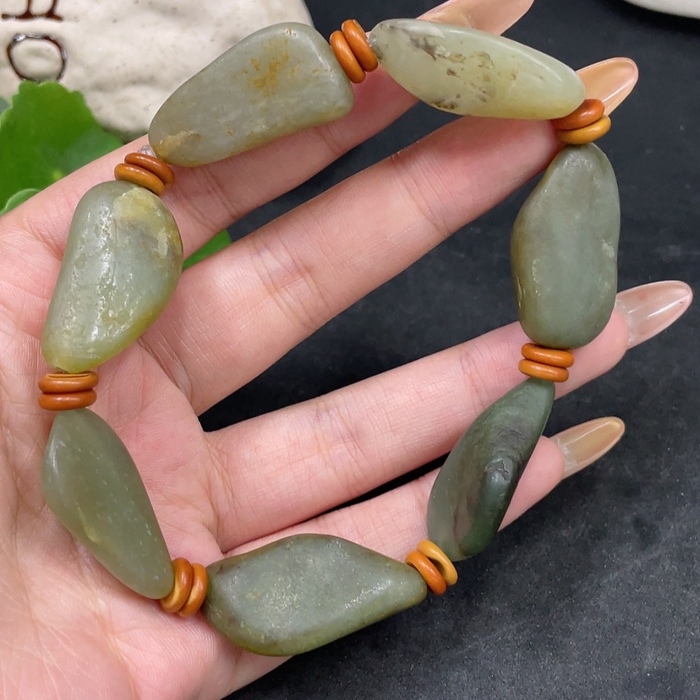 H32751306 Hetian Jade Bracelet, Undetermined Skin Color Origin, Non-Hetian Jade Beads, Contains Other Mineral Components, Total Weight Approximately 55.8g