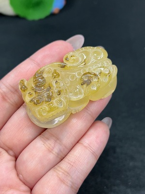 H41811592 黄龙玉挂件 貔貅 货品总重约39.1g