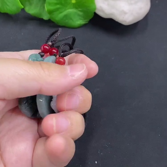 F34001450 Jadeite Pendant Sell as a Lot (Beads Not Grade A)