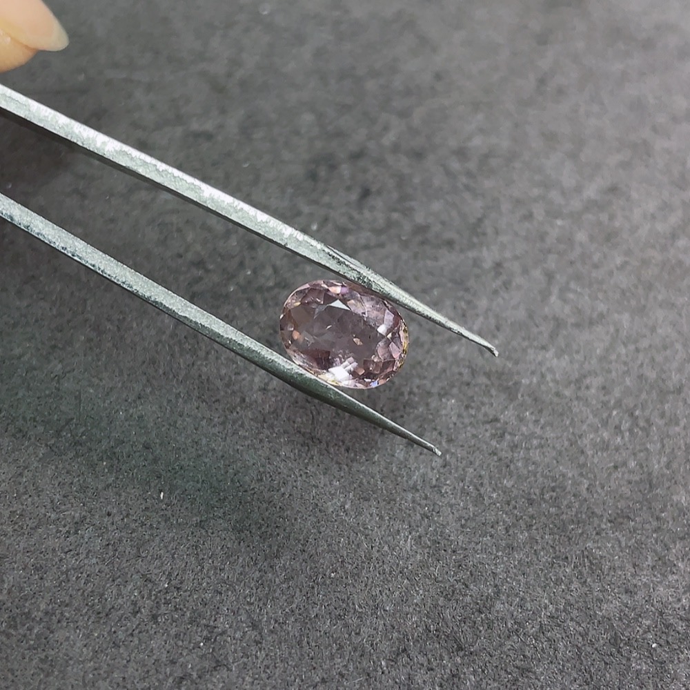 C34950259 Tourmaline Rough Stone Total Weight Approx. 1.95 Carats
