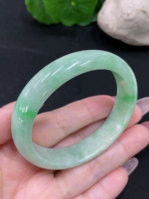 F34033096 Jadeite Concubine Bracelet 54.6/49.2 Size Total Weight Approx. 47.9g