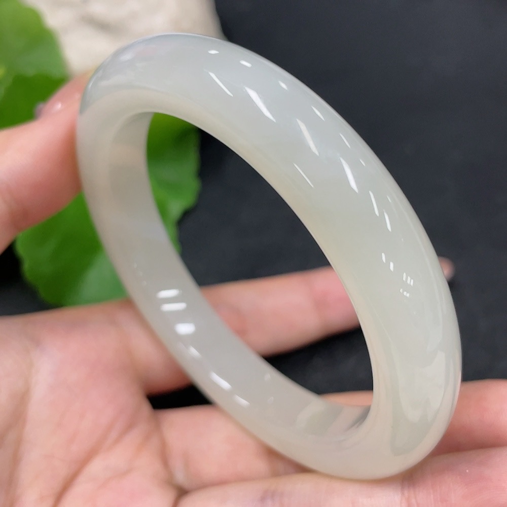 H31671200 Hetian Jade Round Bracelet Size 58.1 Total Weight Approx. 59.4g