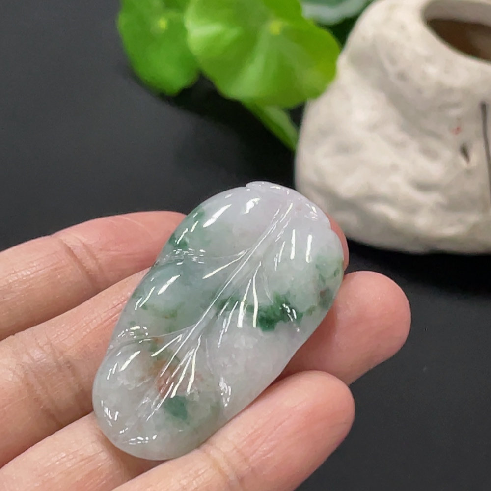 F34077642 Jadeite Leaf Pendant Total Weight Approx. 9.87g
