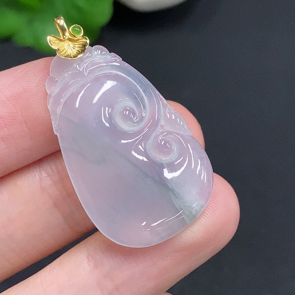 F30555199 Jadeite Ruyi Pendant with 18K Gold Bail, Total Weight Approximately 3.8g
