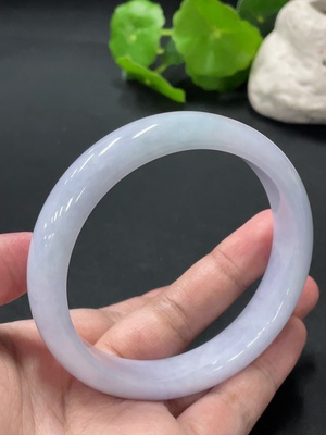 F33909135 Jadeite Round Bangle, Total Weight about 67g, Size 62.8