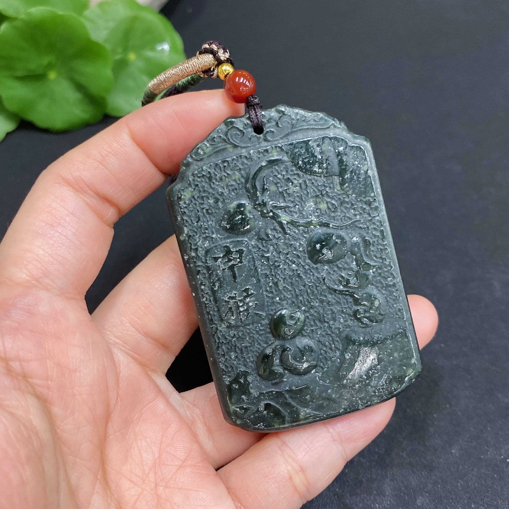 H31694014 Spiritual Monkey Offering Longevity