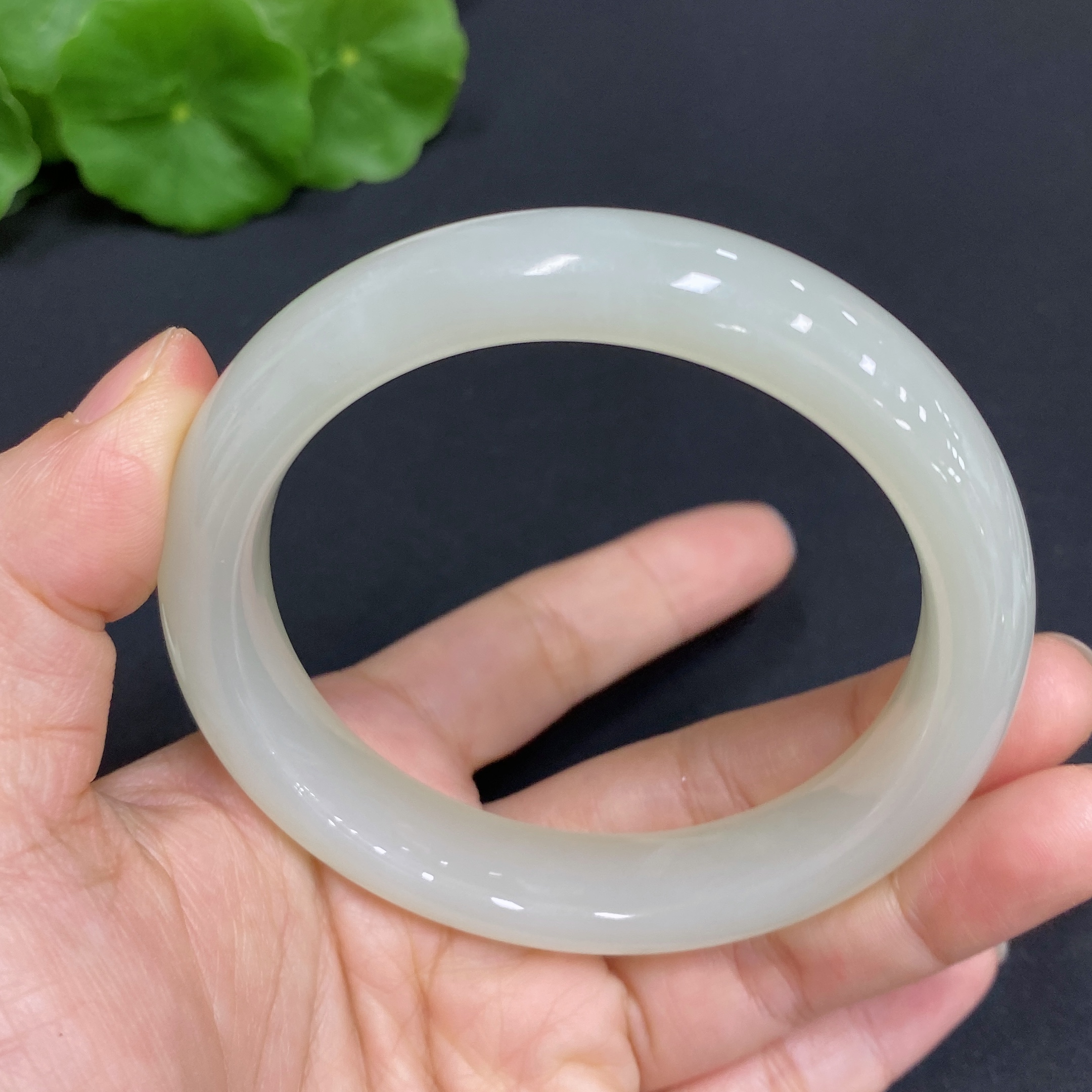 H32795383 Hetian Jade Round Bracelet Size 58 Total Weight Approx. 55.3g