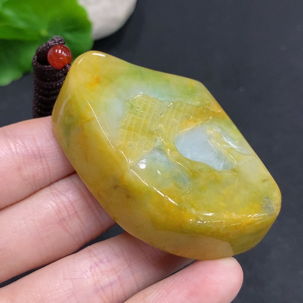 F34061636 Jadeite Hanging Ornament of Meeting Friends under a Pine Tree