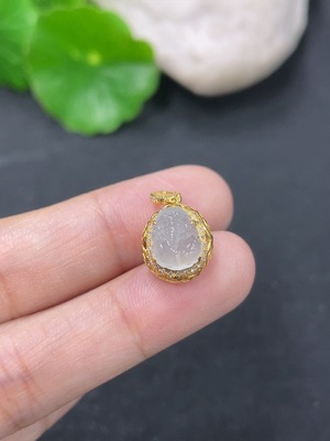 F46567949 翡翠貔貅镶嵌吊坠 18k金镶 配镶钻石 货品总重约1.11g