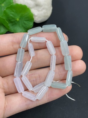 F42968314 翡翠手串 货品总重量约12.5克